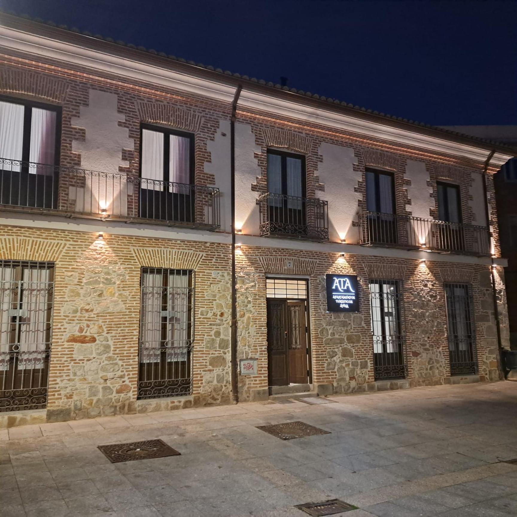 Apartamentosturisticos Avila Puerta Del Alcazar 0-1 Ávila Exterior foto